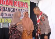 Kapolres Bangka Barat Salurkan Bansos kepada Masyarakat Parittiga-Jebus