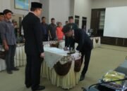 Lantik Direktur PDAM, Ini Harapan Bupati Markus